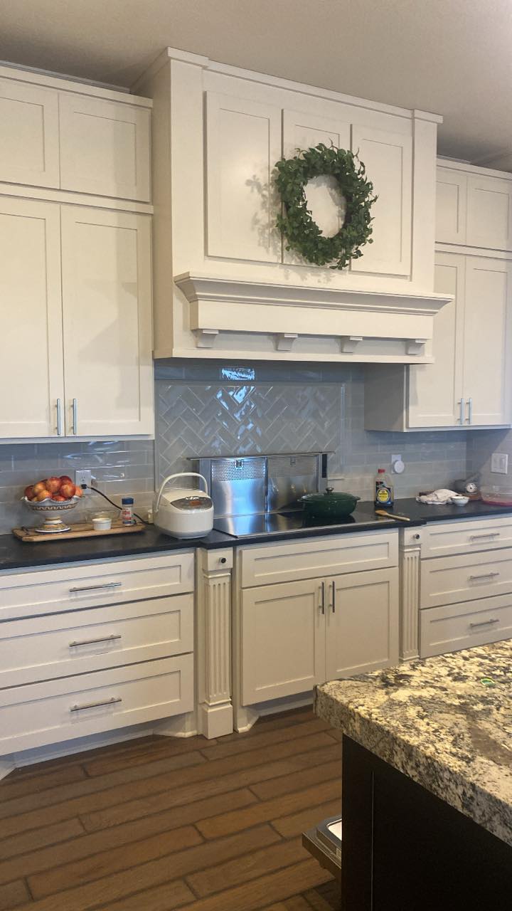 Modern Kitchen Design Ideas - Estate Rovers - Stylish Setup